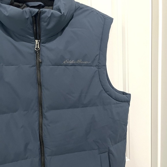 Eddie Bauer EB550 Down Vest Mens Size Large Navy Blue Quilted Puffer Full Zip - Picture 2 of 10